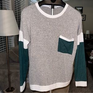 Gray and emerald Long Sleeve, soft